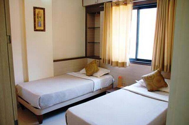 Magnus Service Apartment Sharon Hermitage, Pune 3